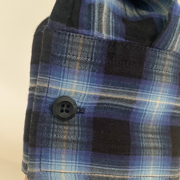 Emporio Armani Shirt - Picture 4 of 6